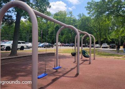 swings at roosevelt park edison nj